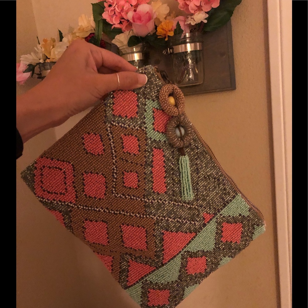 Anthropology clutch